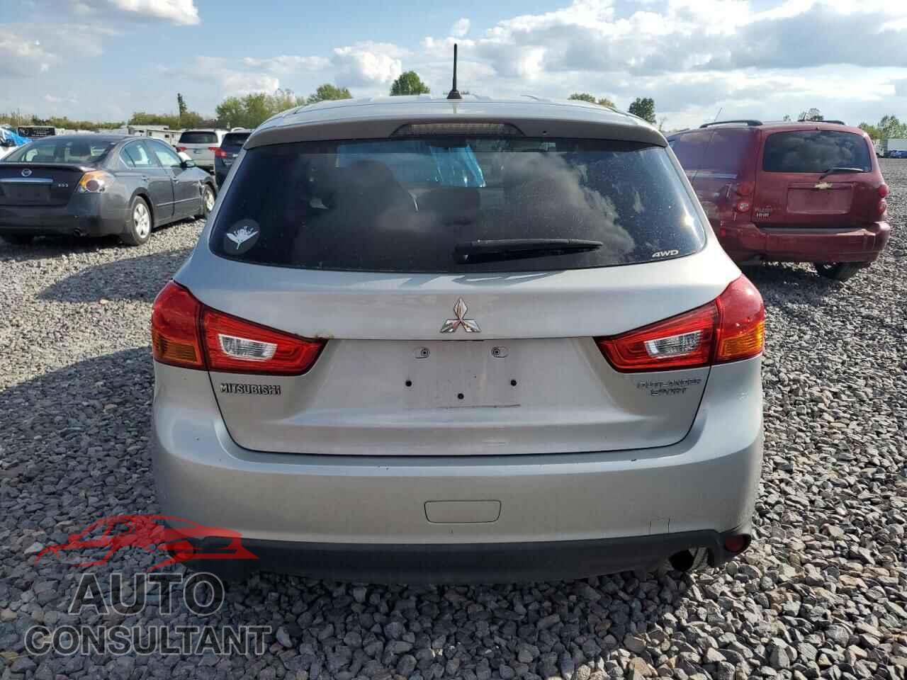 MITSUBISHI OUTLANDER 2015 - 4A4AR3AU4FE042012