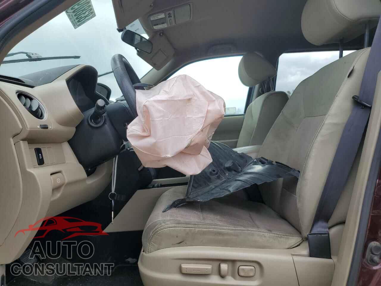 HONDA PILOT 2015 - 5FNYF4H4XFB024557