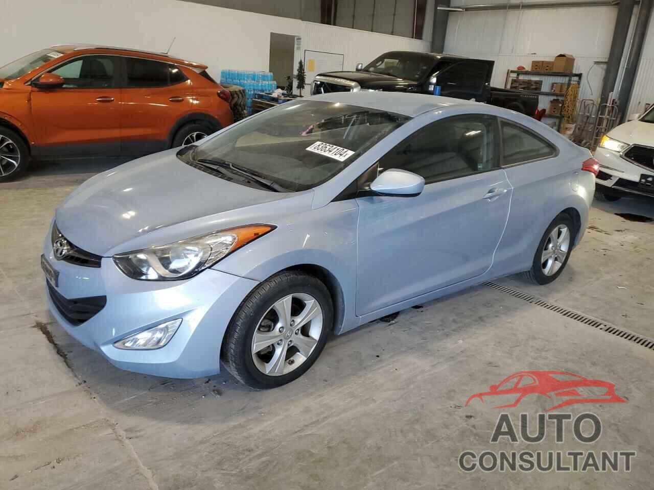 HYUNDAI ELANTRA 2013 - KMHDH6AE7DU006055