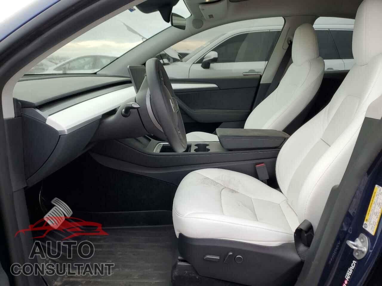 TESLA MODEL Y 2023 - 7SAYGDEFXPF852079