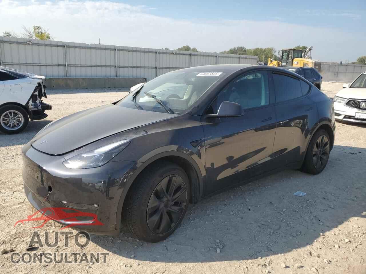 TESLA MODEL Y 2025 - 7SAYGDEE6SF223810