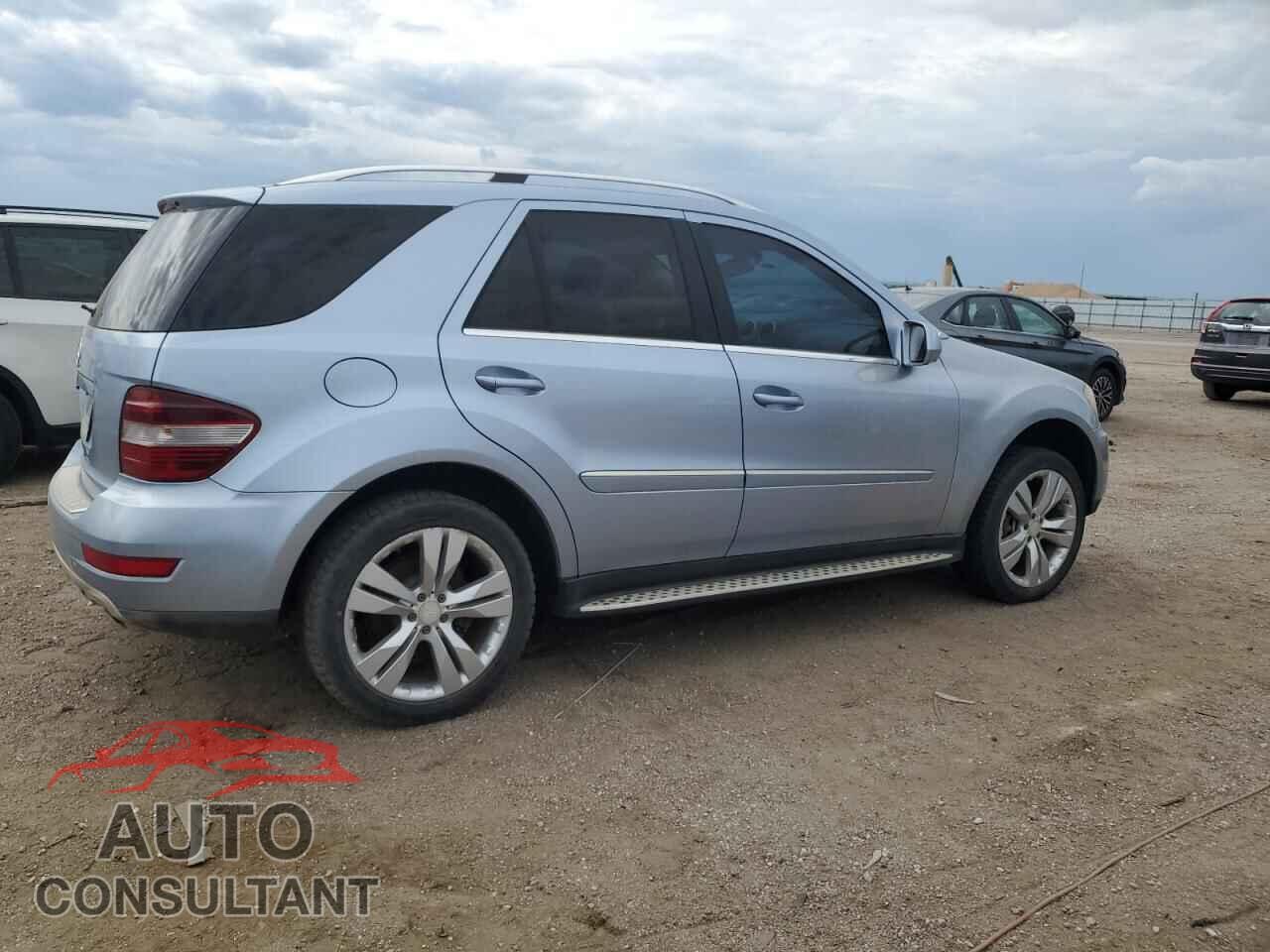 MERCEDES-BENZ M-CLASS 2009 - 4JGBB86E79A521630
