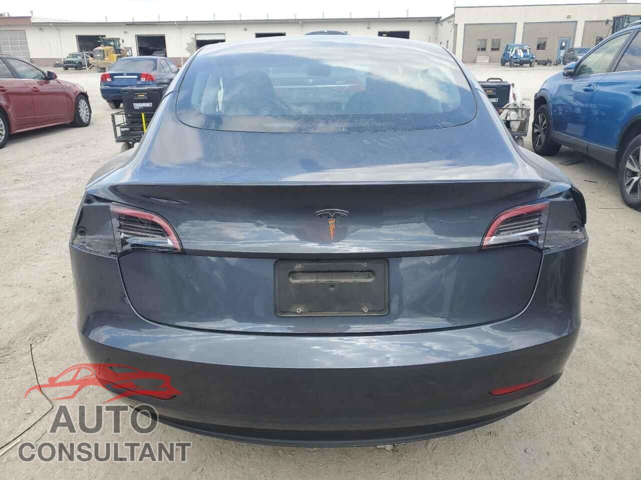 TESLA MODEL 3 2023 - 5YJ3E1EA0PF652893