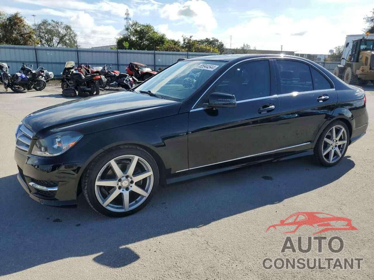 MERCEDES-BENZ C-CLASS 2012 - WDDGF4HB3CA633770