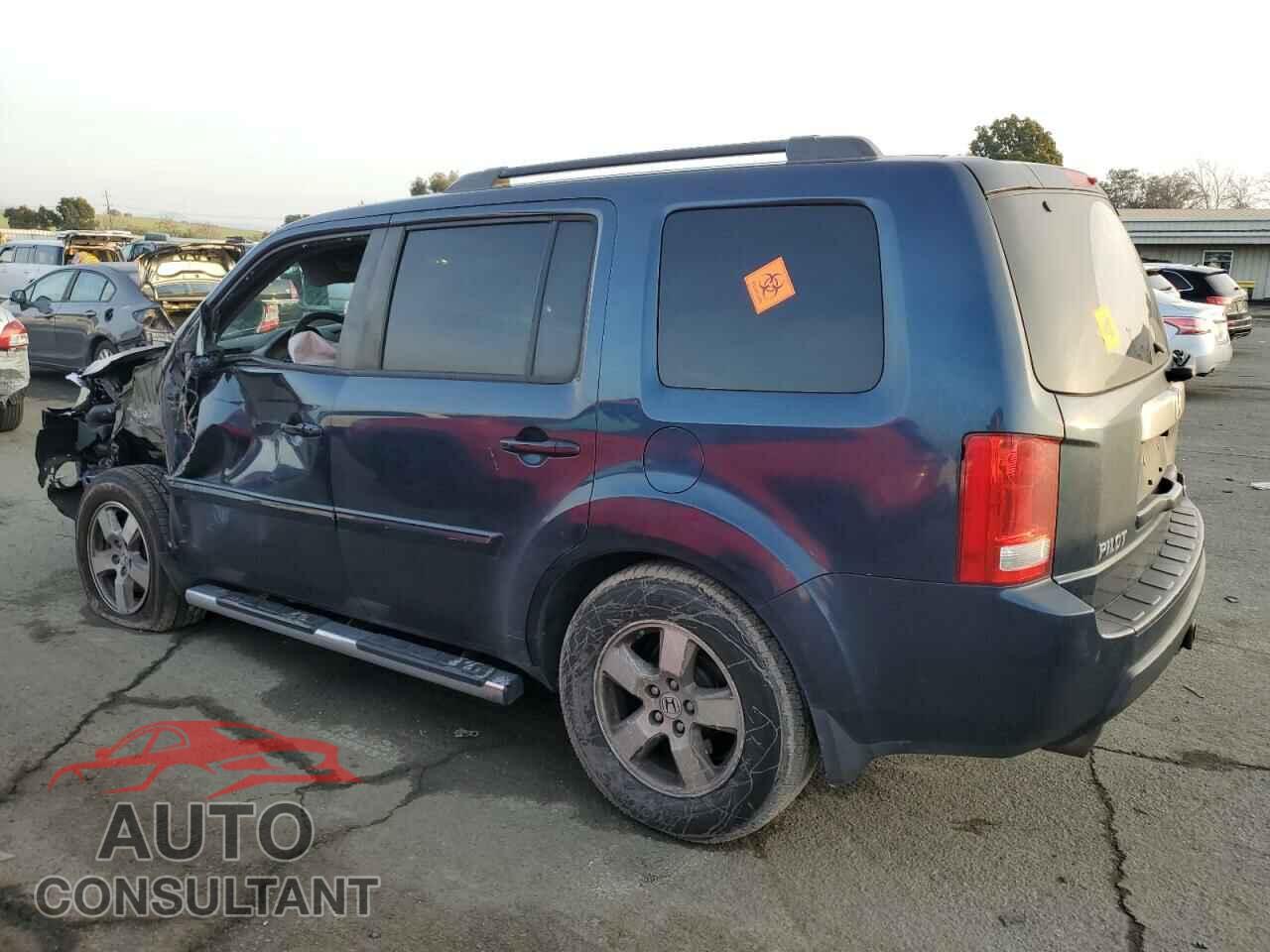 HONDA PILOT 2011 - 5FNYF4H48BB022865