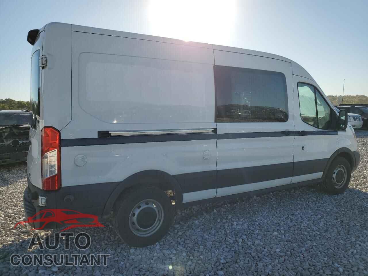 FORD TRANSIT 2018 - 1FTBW2CM2JKA30155