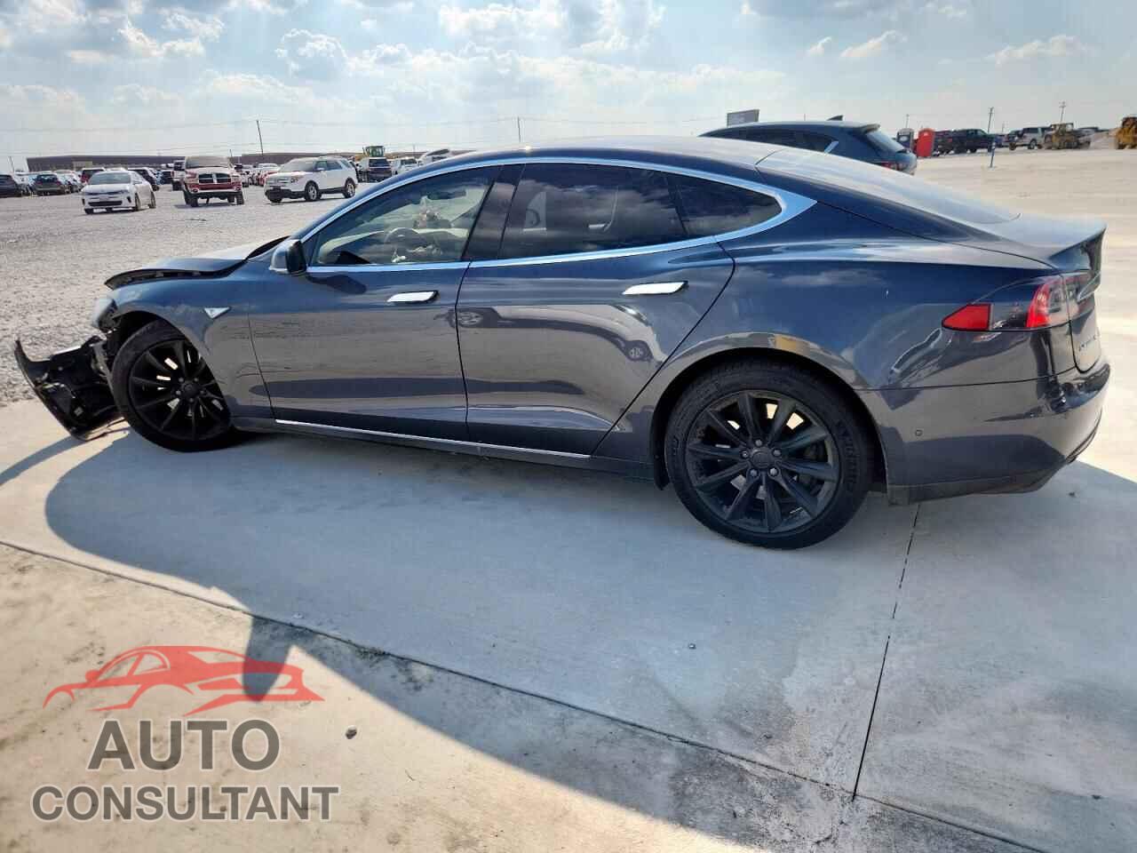 TESLA MODEL S 2015 - 5YJSA1S27FF086590