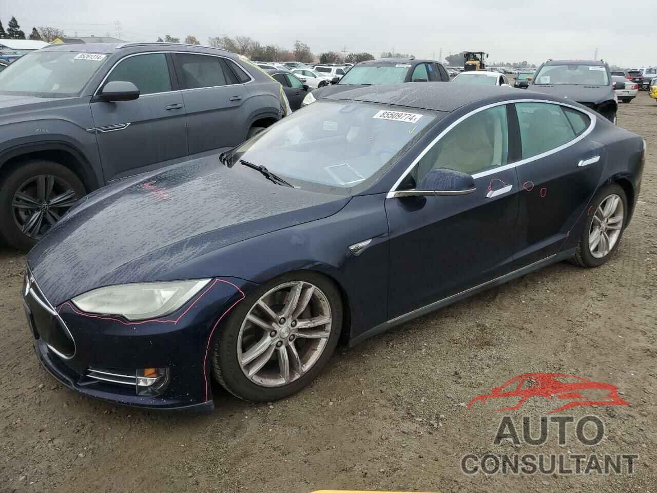 TESLA MODEL S 2015 - 5YJSA1H17FF083087