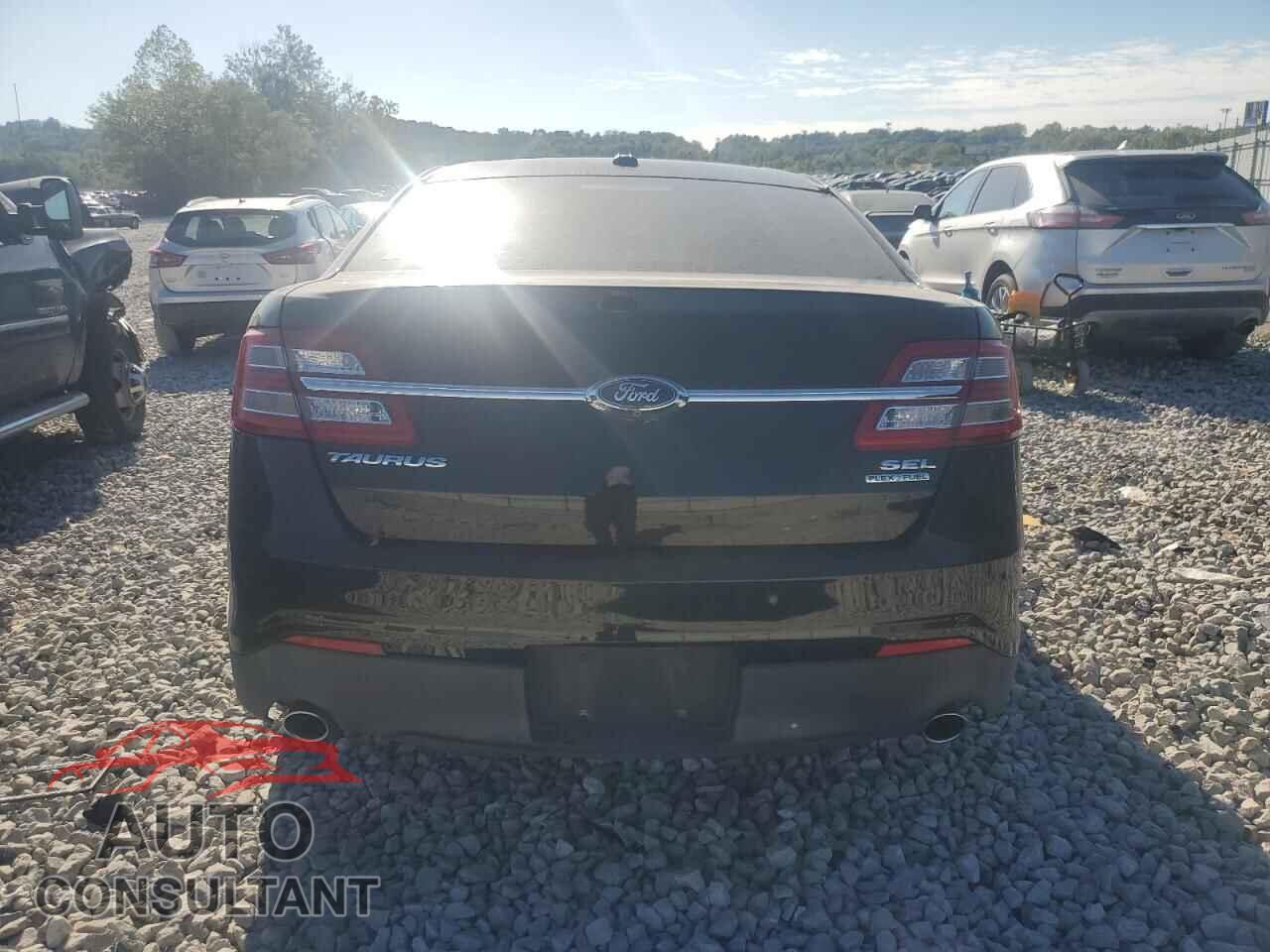 FORD TAURUS 2015 - 1FAHP2E87FG179944