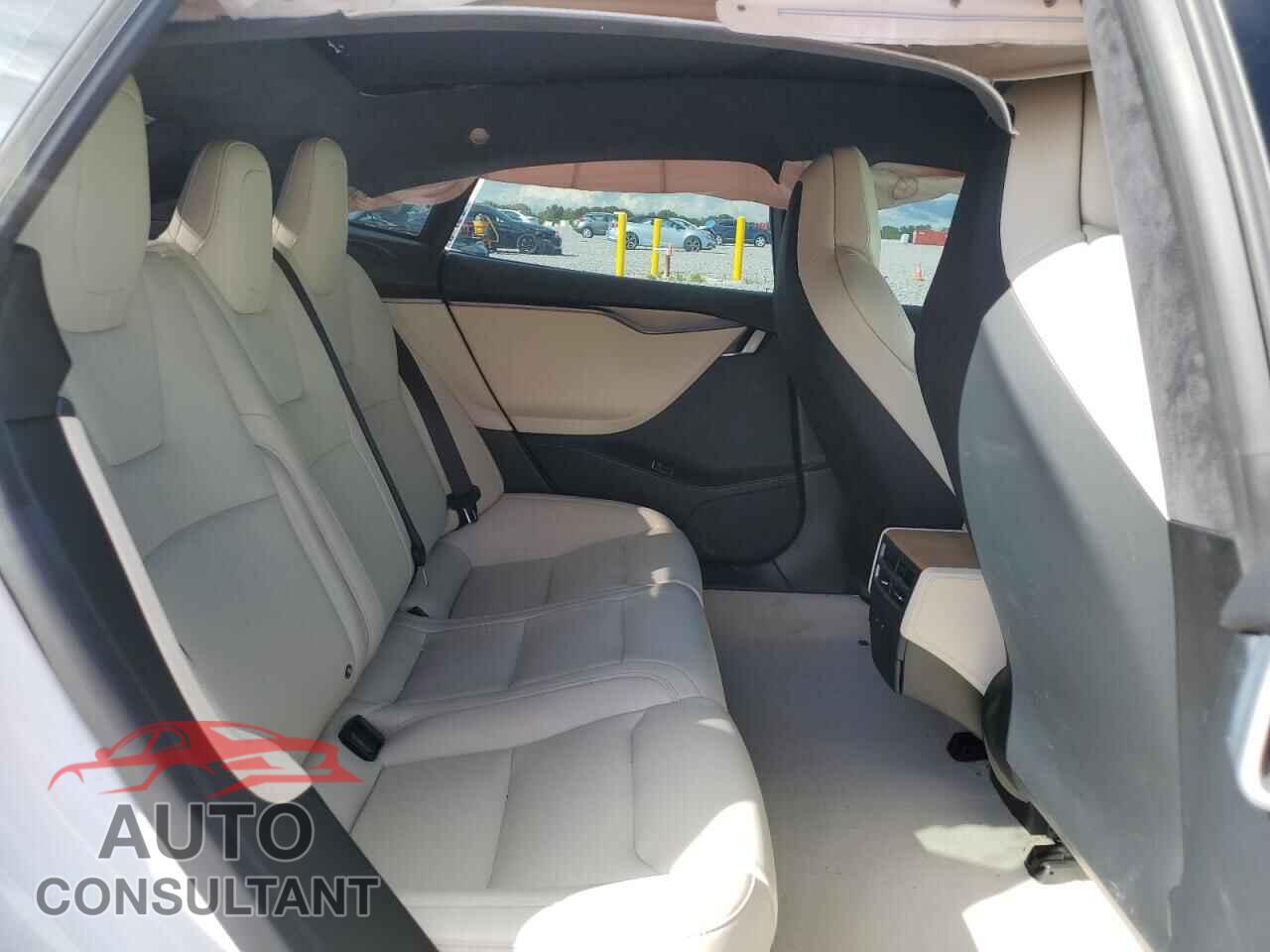 TESLA MODEL S 2020 - 5YJSA1E20LF351485
