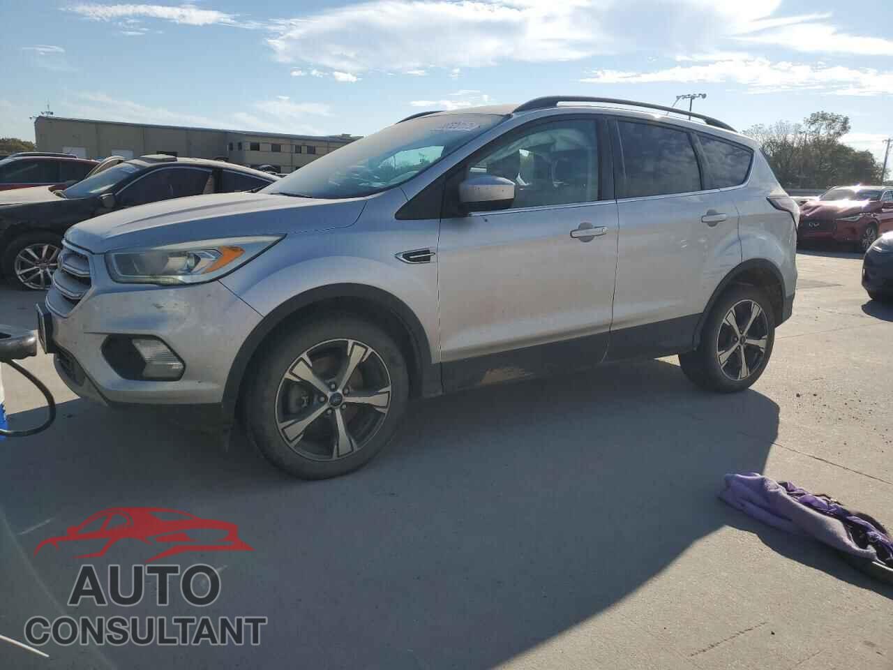 FORD ESCAPE 2017 - 1FMCU9GD0HUC38459