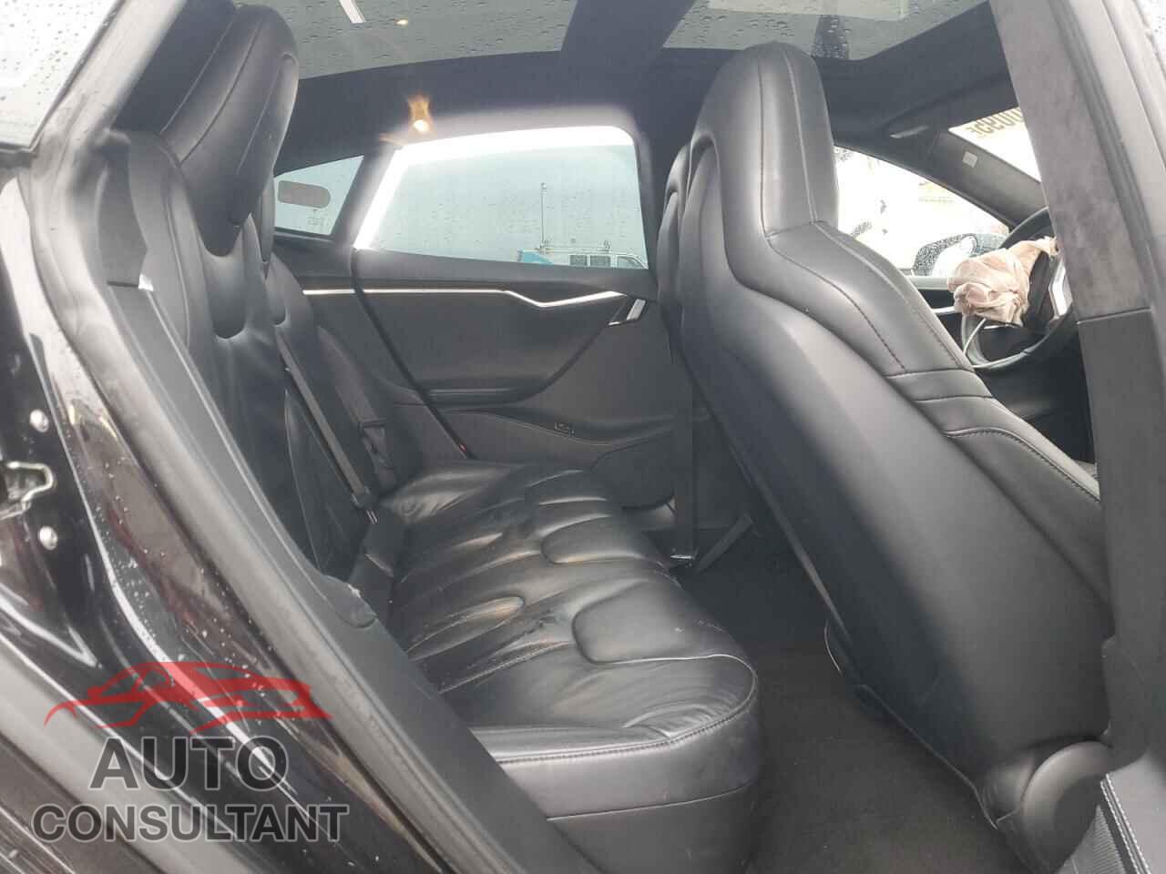 TESLA MODEL S 2016 - 5YJSA1E45GF136269