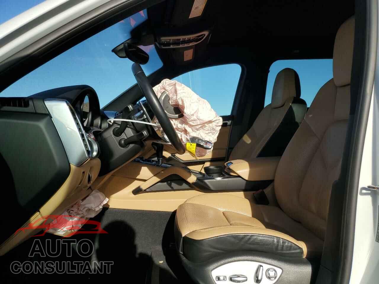 PORSCHE CAYENNE 2018 - WP1AA2A20JKA04616