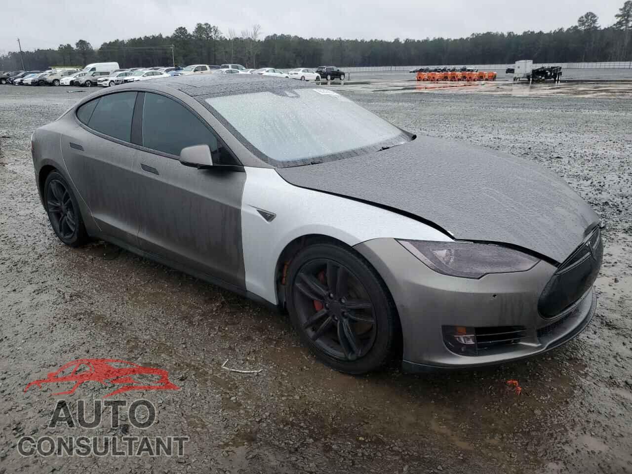 TESLA MODEL S 2015 - 5YJSA1E22FF118003