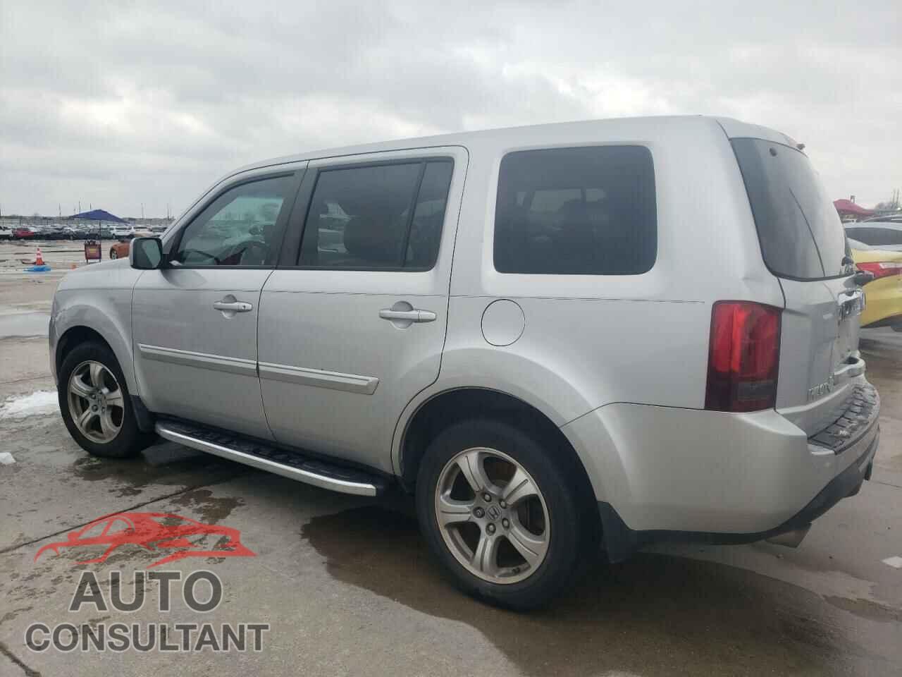 HONDA PILOT 2012 - 5FNYF3H50CB018409