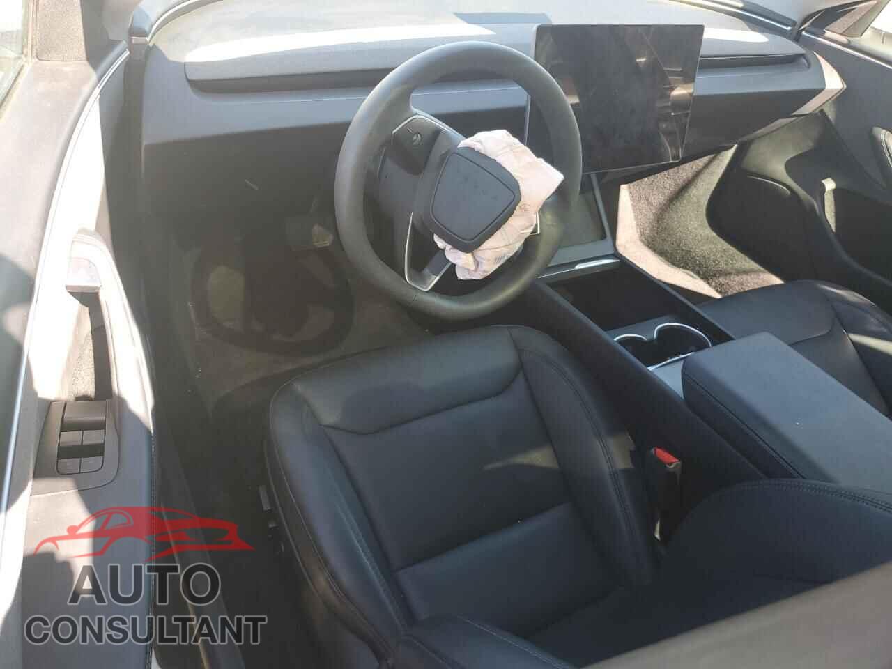 TESLA MODEL 3 2024 - 5YJ3E1EA7RF774105