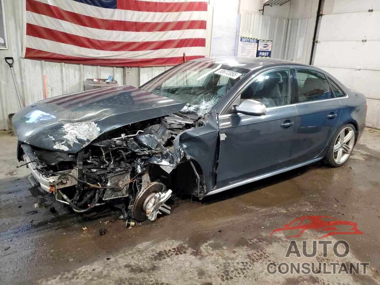 AUDI S4/RS4 2011 - WAUMGAFL8BA135810