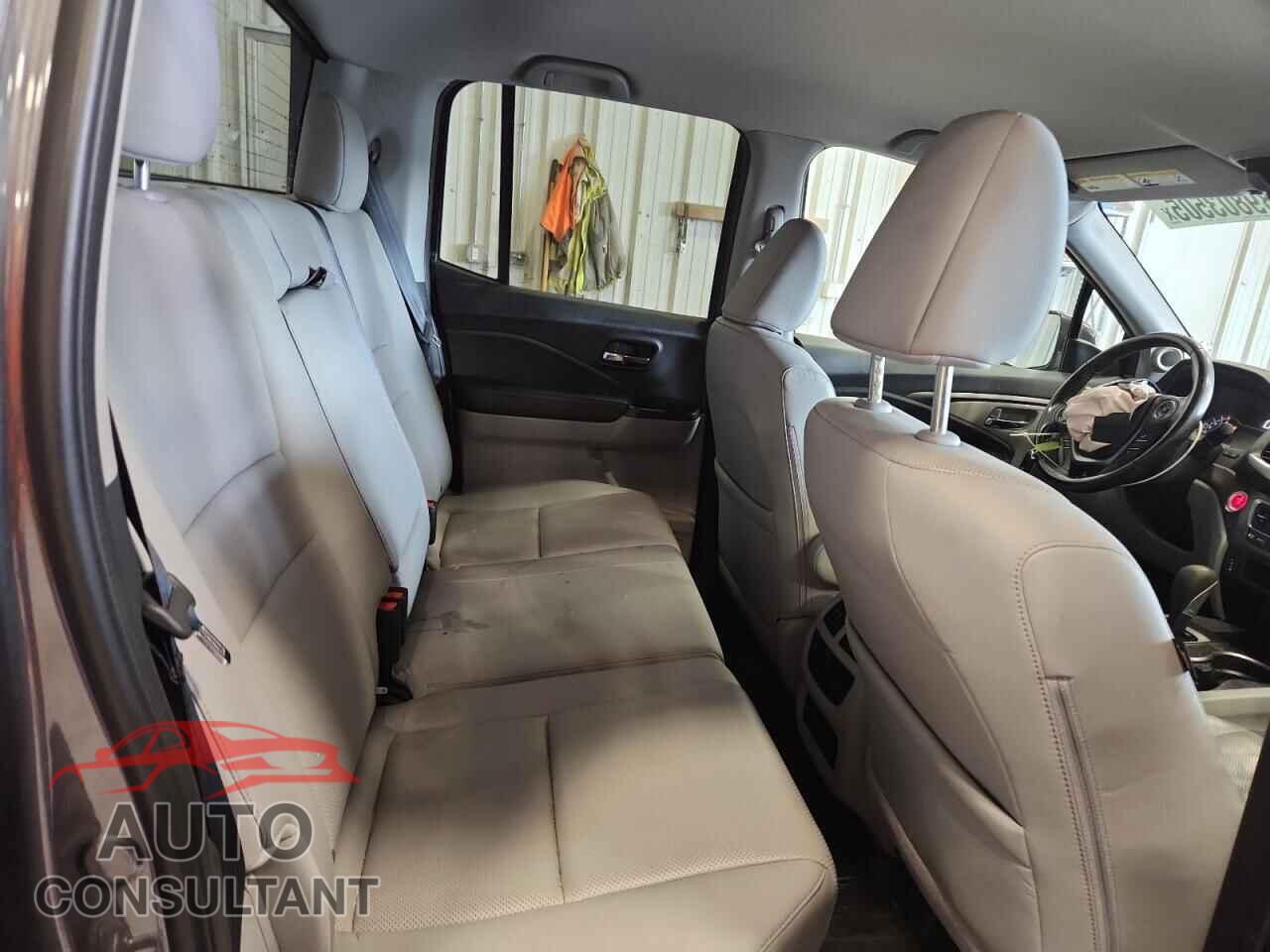 HONDA RIDGELINE 2017 - 5FPYK3F64HB024056