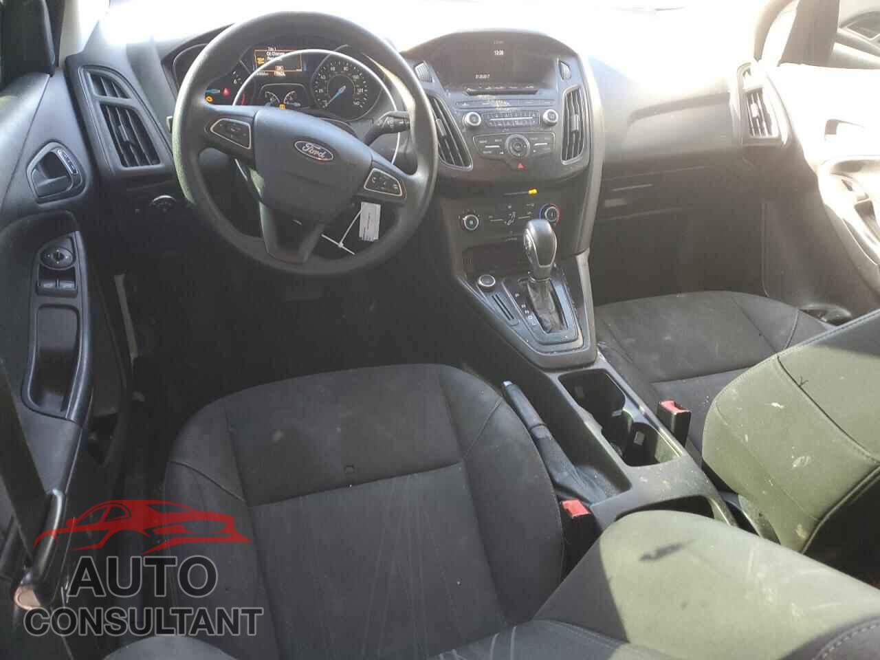 FORD FOCUS 2017 - 1FADP3E26HL315071