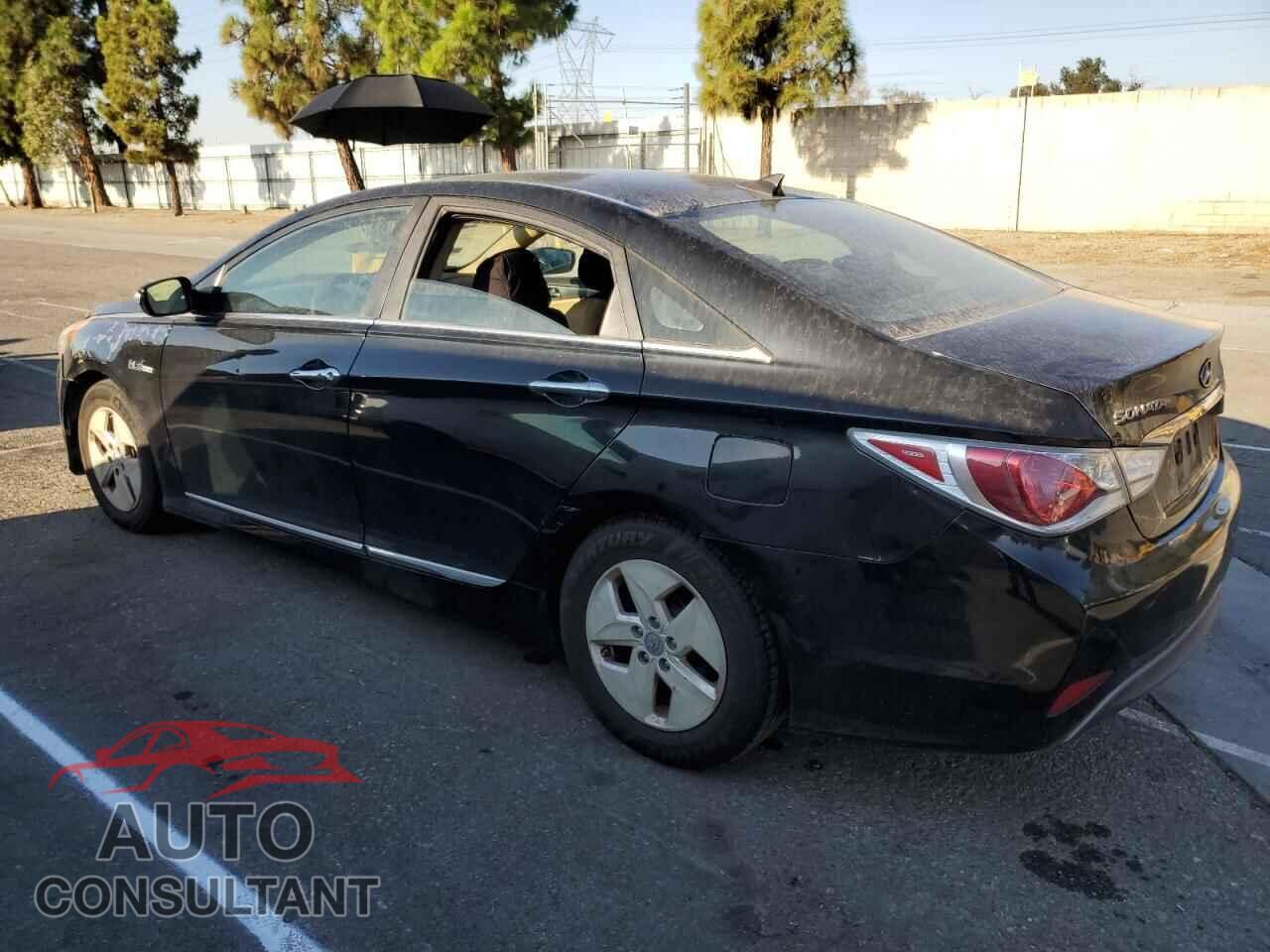HYUNDAI SONATA 2012 - KMHEC4A47CA046568