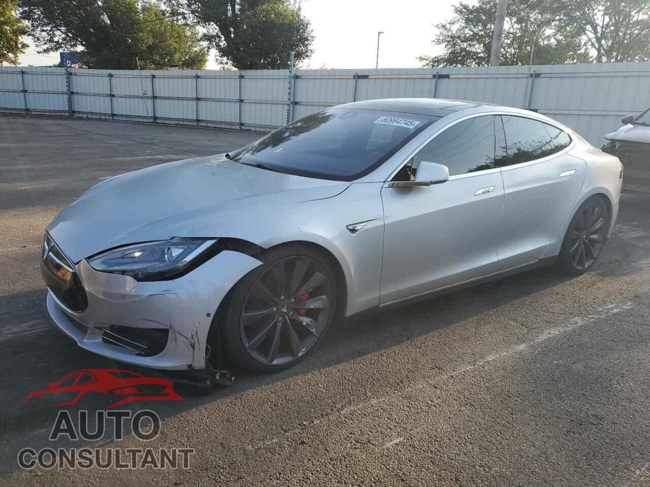 TESLA MODEL S 2014 - 5YJSA1H21EFP65700