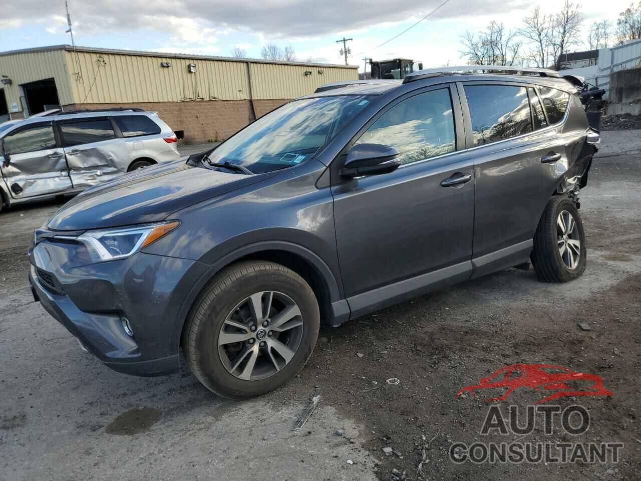 TOYOTA RAV4 2018 - JTMRFREV7JJ245131