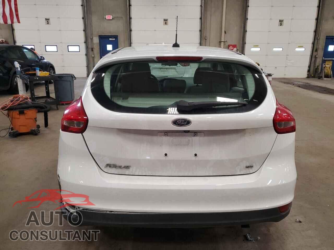 FORD FOCUS 2018 - 1FADP3K20JL241978