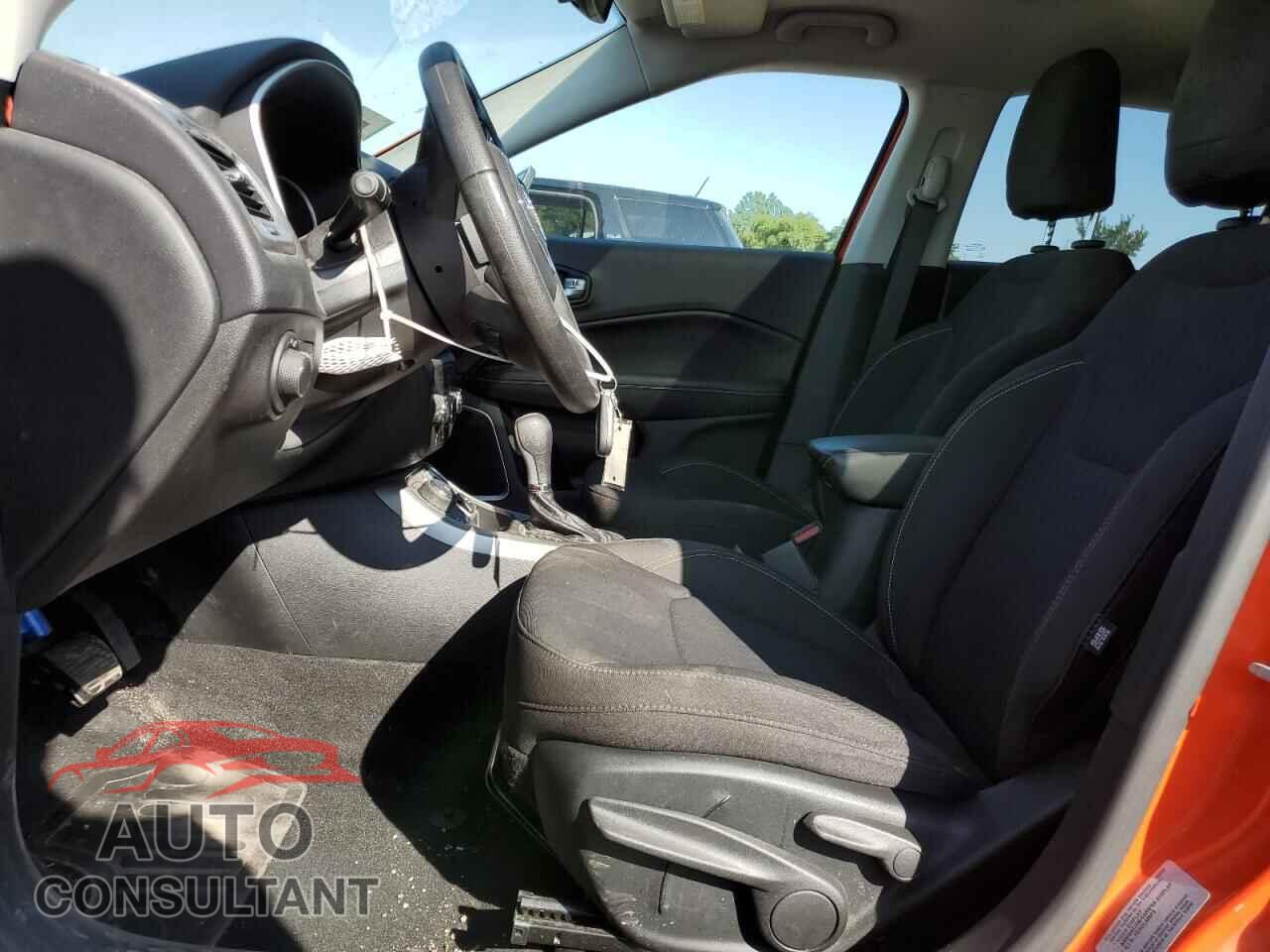 JEEP COMPASS 2017 - 3C4NJDAB0HT647460