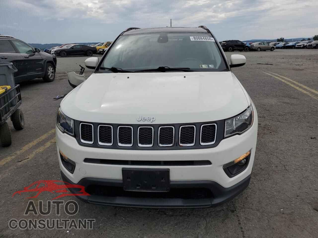 JEEP COMPASS 2018 - 3C4NJDBB9JT251810