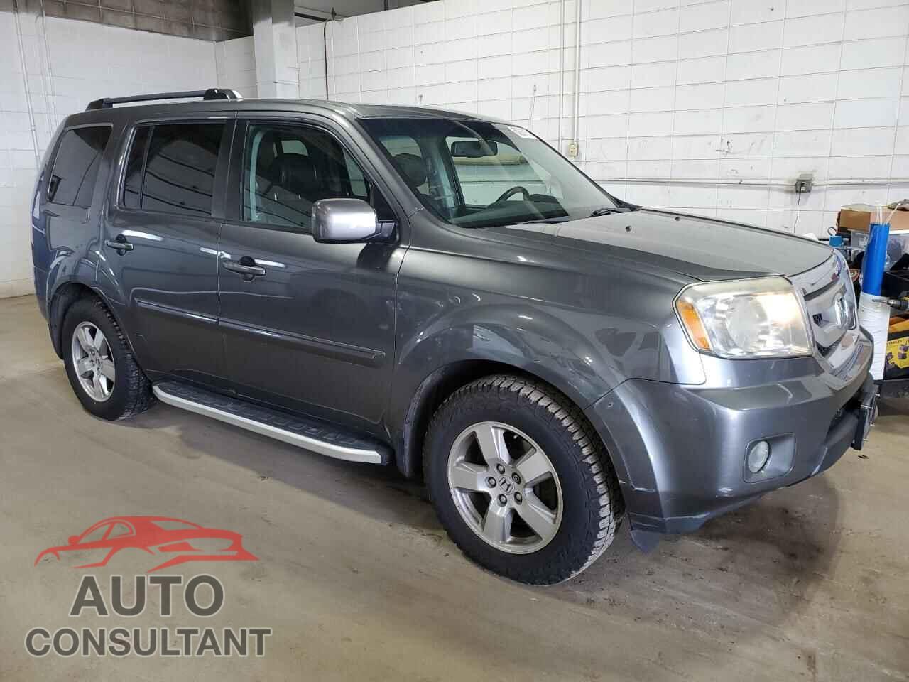 HONDA PILOT 2011 - 5FNYF4H51BB008234