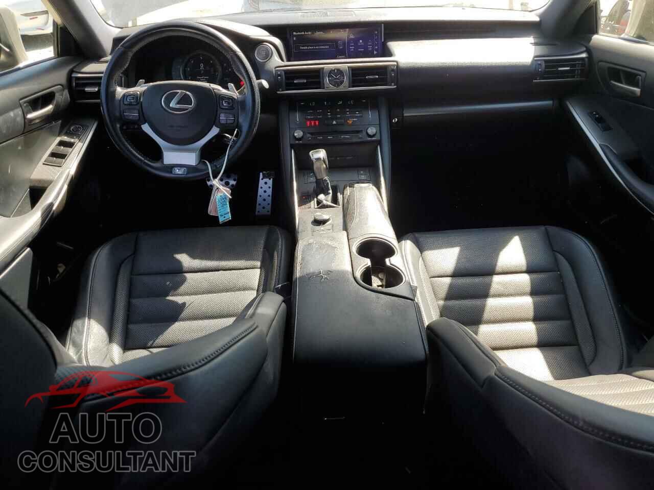 LEXUS IS 2017 - JTHBA1D21H5039314