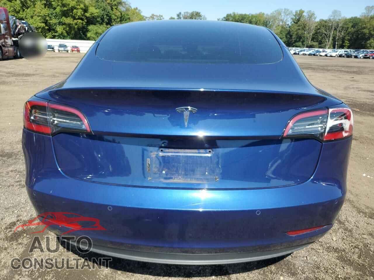 TESLA MODEL 3 2022 - 5YJ3E1EA8NF189351