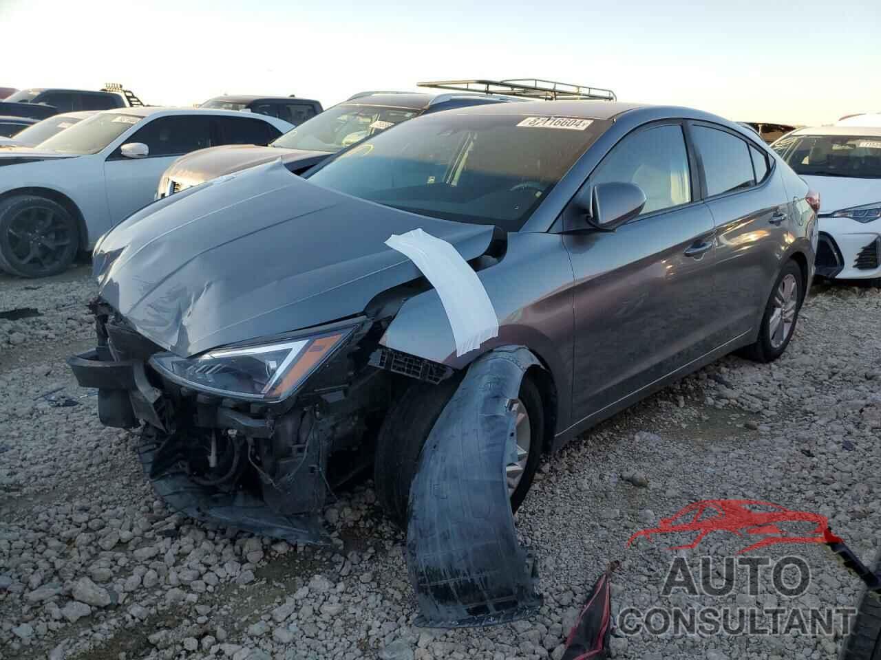 HYUNDAI ELANTRA 2019 - 5NPD84LF7KH427747