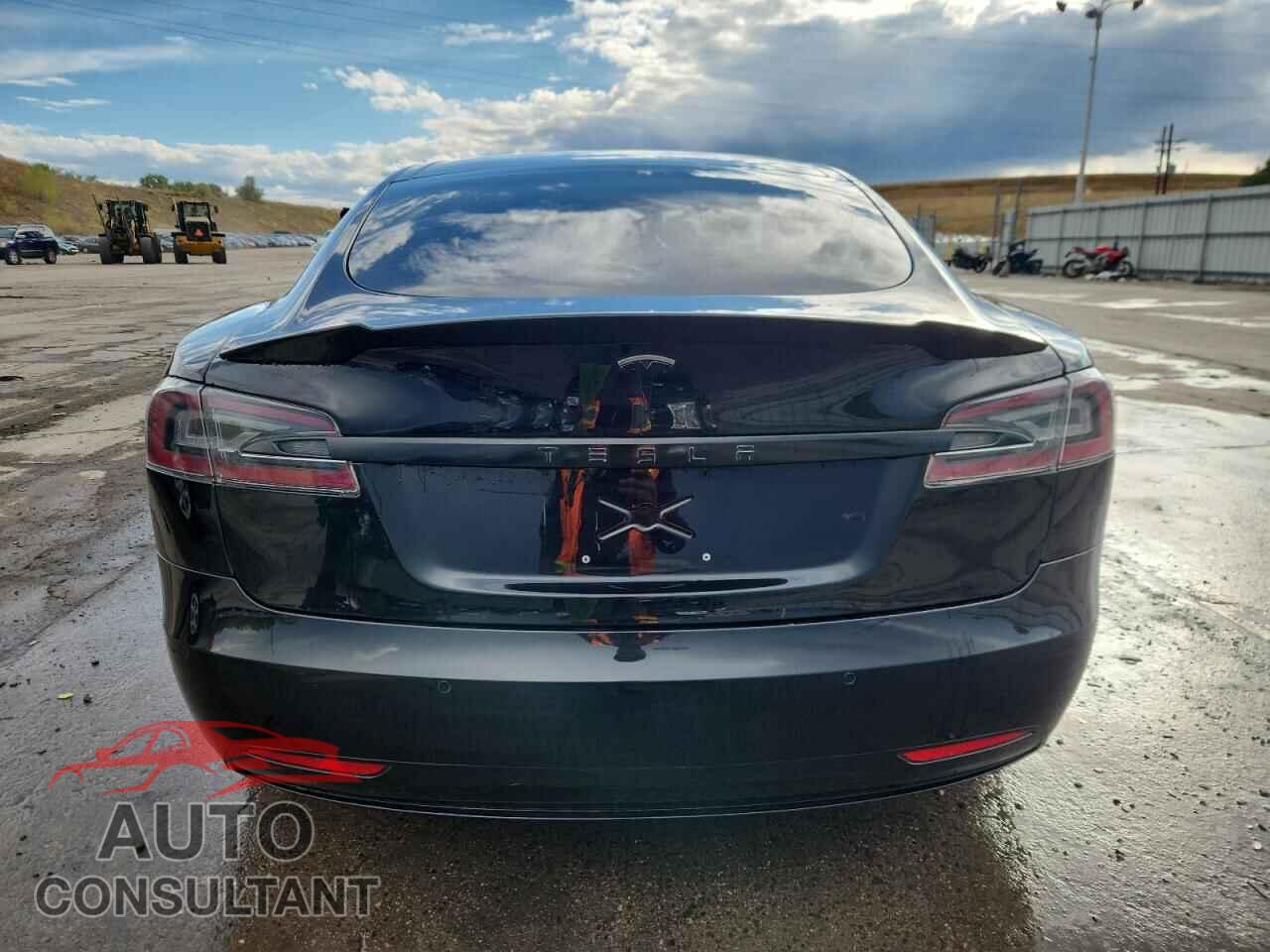 TESLA MODEL S 2016 - 5YJSA1E27GF168042
