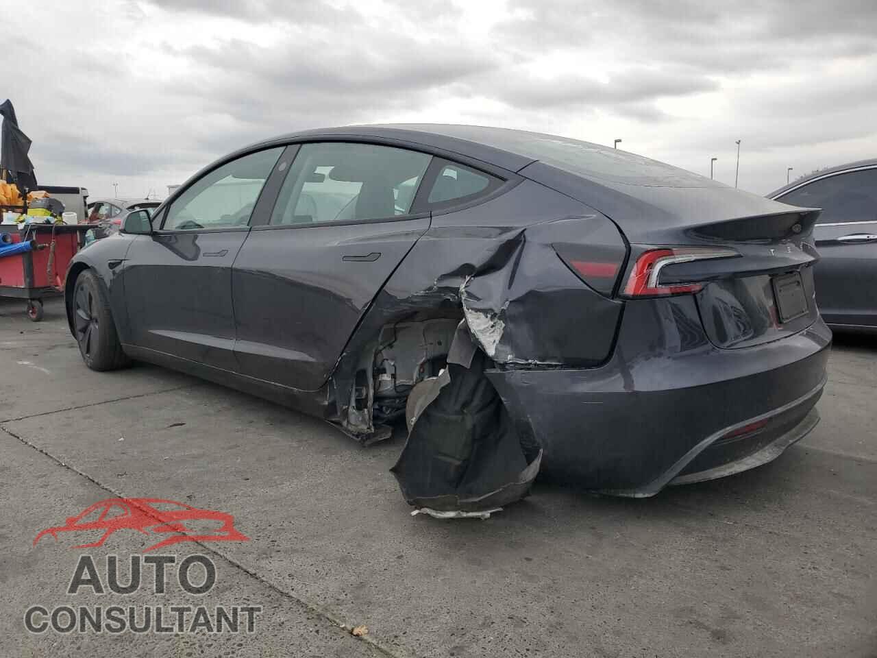 TESLA MODEL 3 2024 - 5YJ3E1EB9RF728994