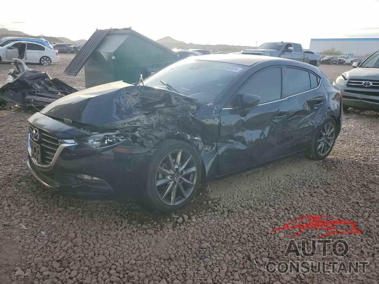 MAZDA 3 2018 - 3MZBN1L37JM162855