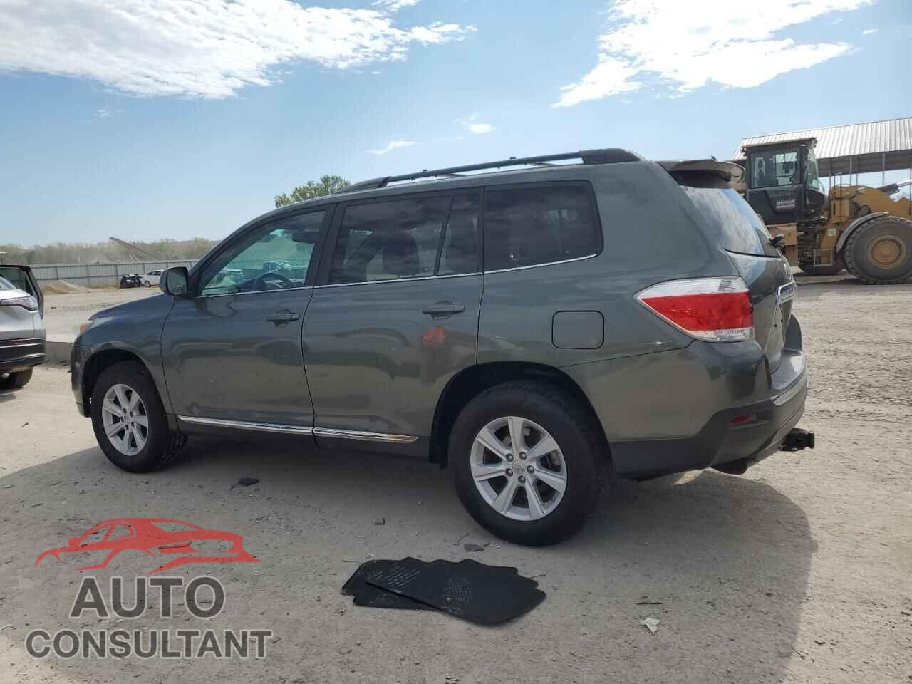 TOYOTA HIGHLANDER 2013 - 5TDBK3EH8DS272415
