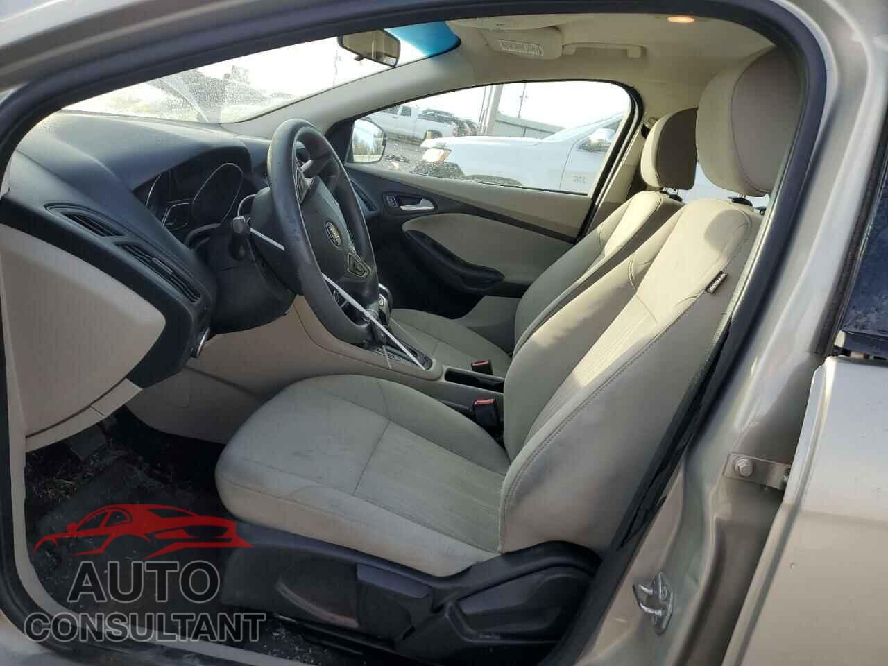FORD FOCUS 2015 - 1FADP3K25FL249999