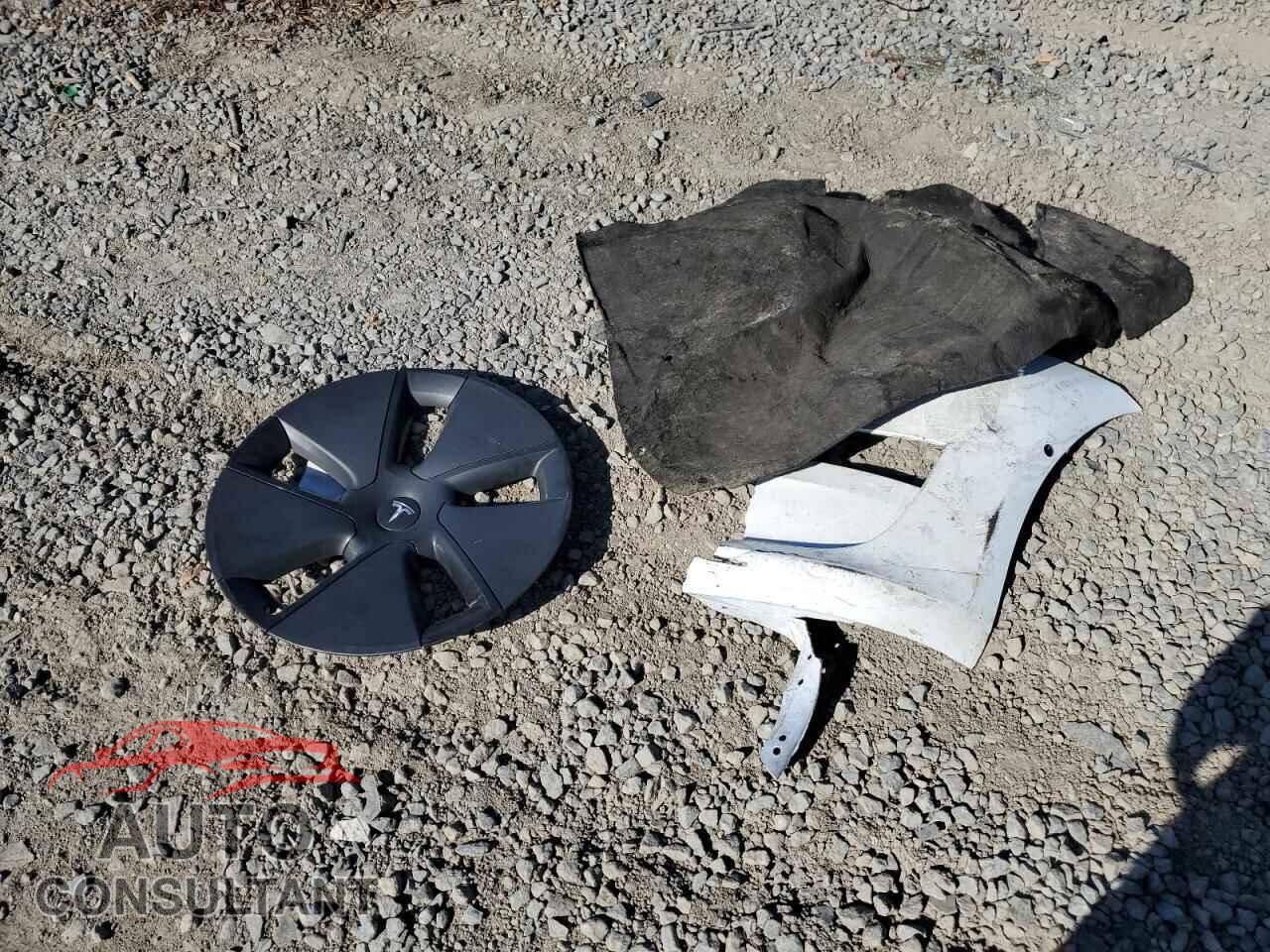 TESLA MODEL 3 2021 - 5YJ3E1EB3MF876082