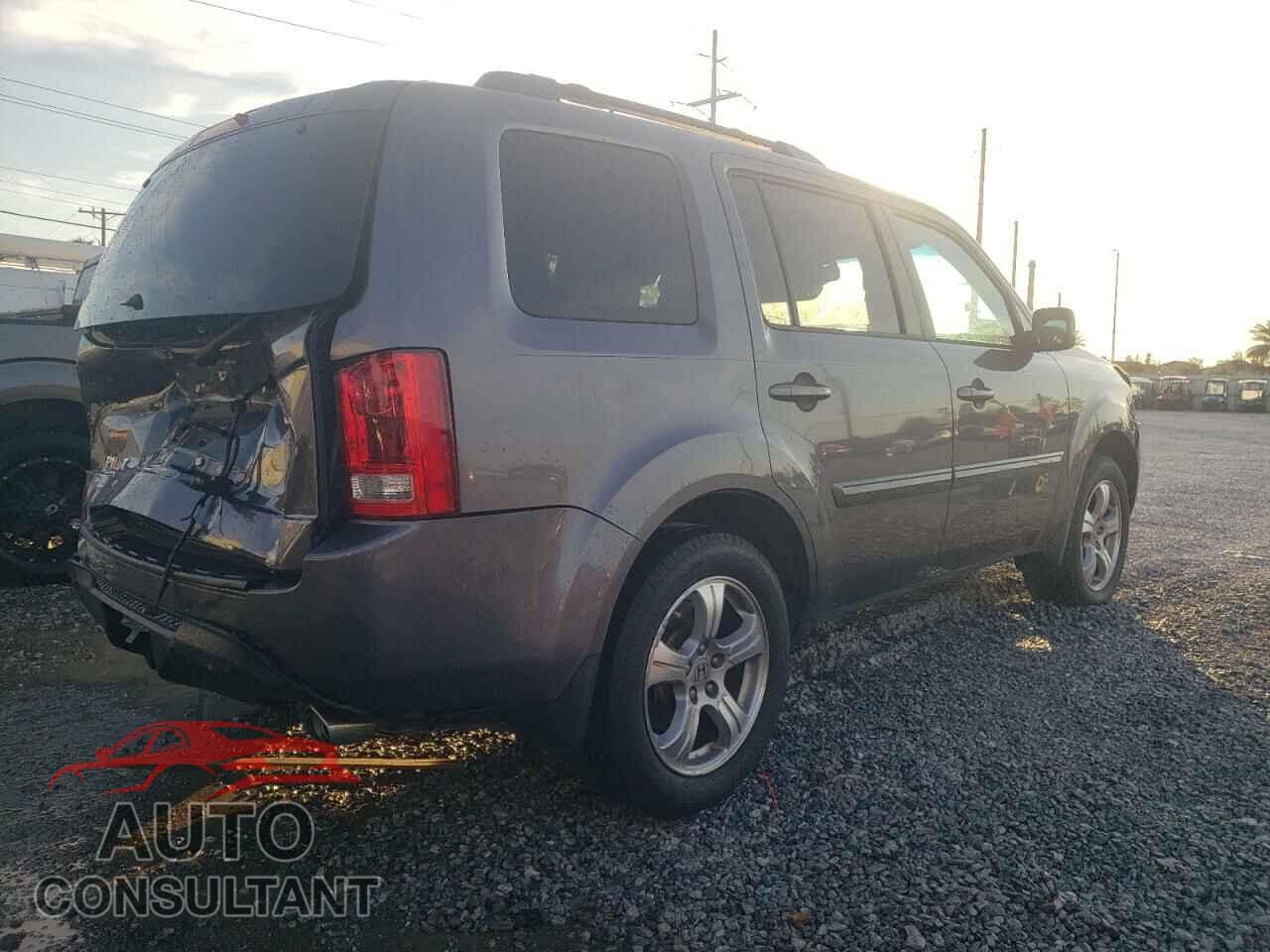 HONDA PILOT 2015 - 5FNYF3H50FB015031