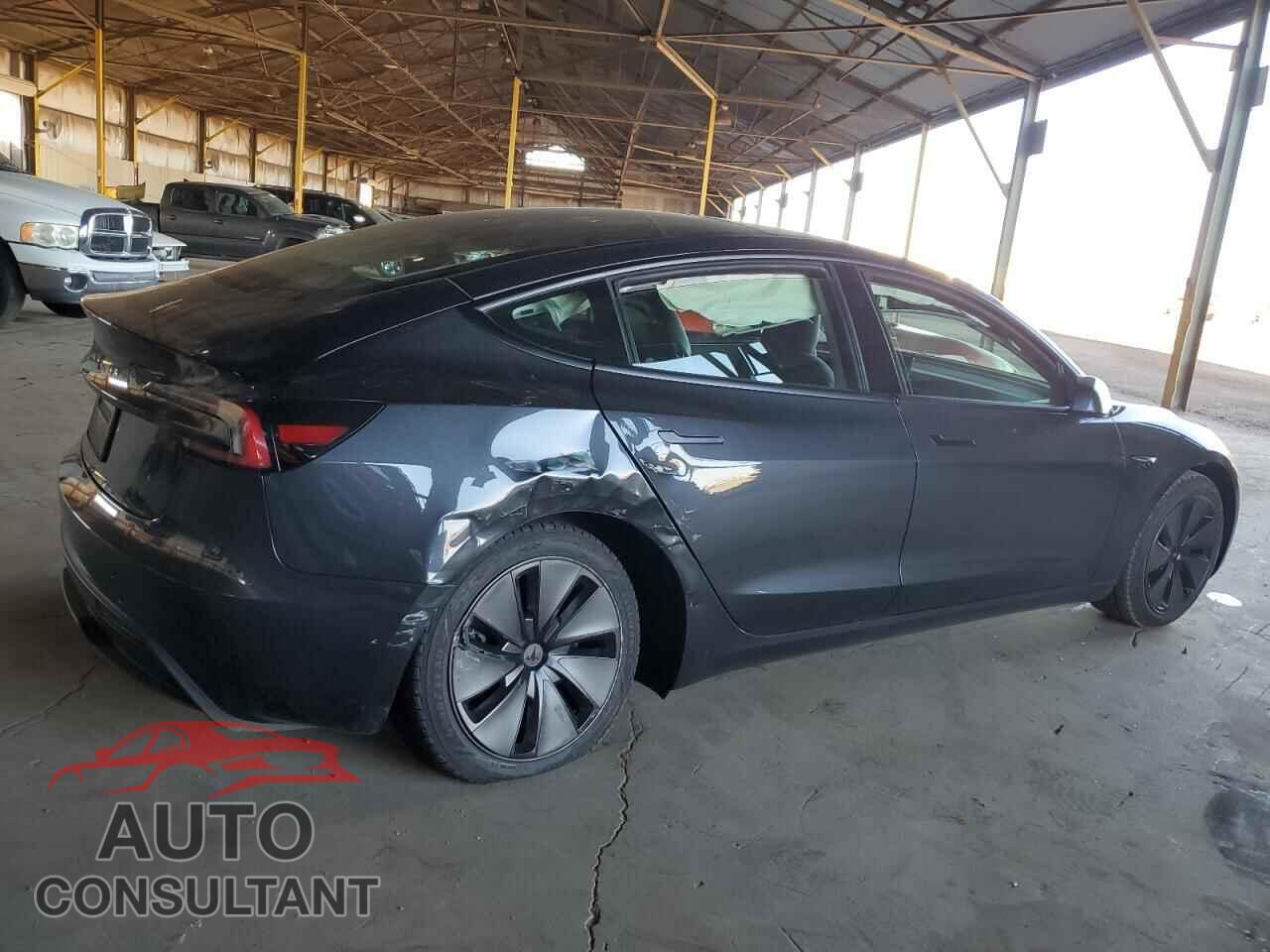 TESLA MODEL 3 2024 - 5YJ3E1EA9RF735645