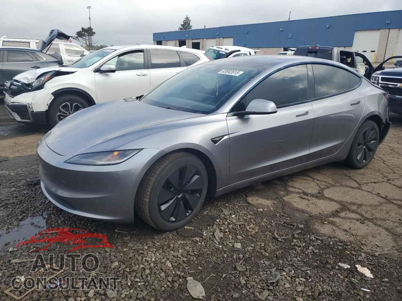 TESLA MODEL 3 2025 - 5YJ3E1EB3SF972758