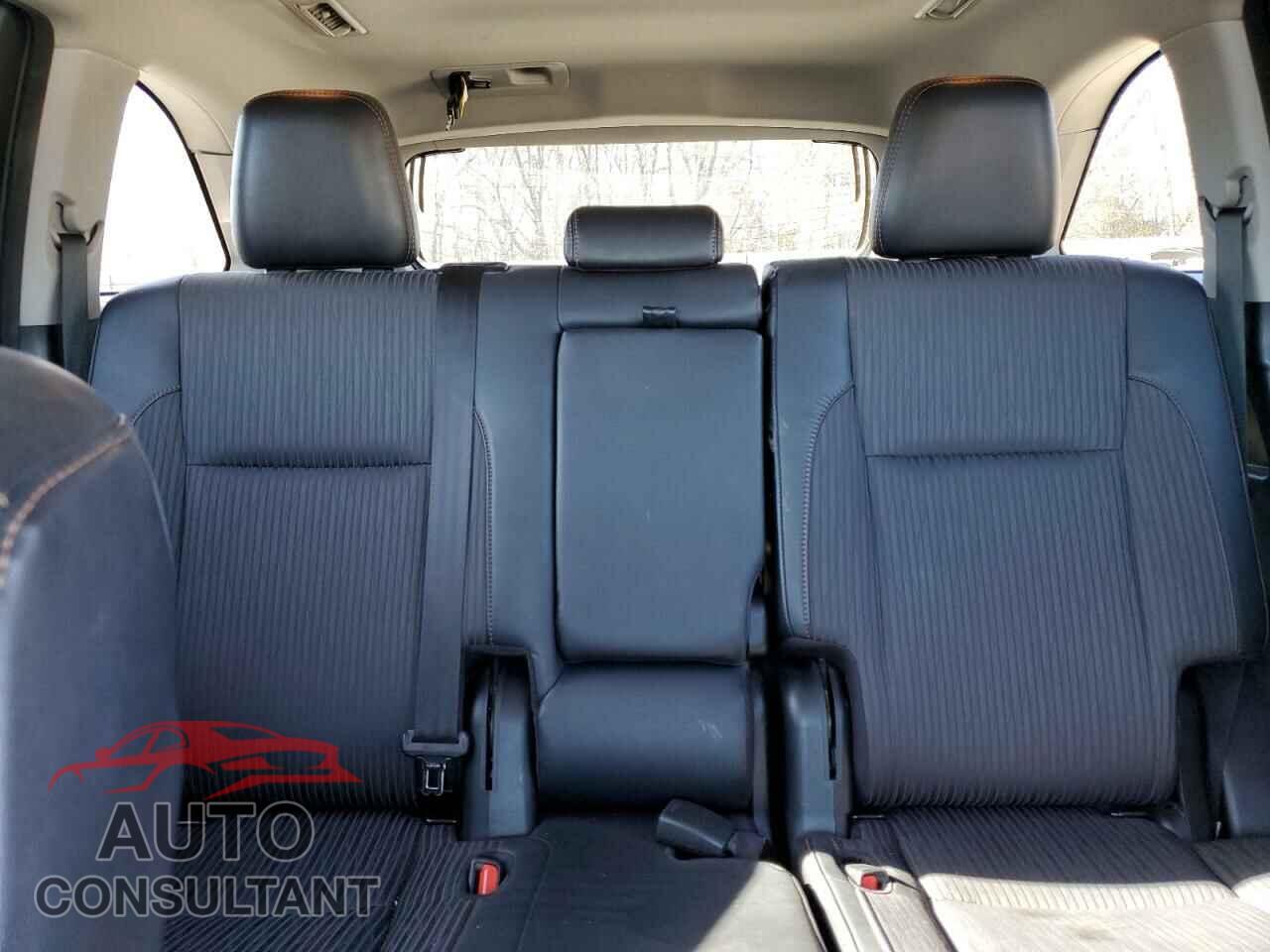 TOYOTA HIGHLANDER 2017 - 5TDZZRFH9HS214766