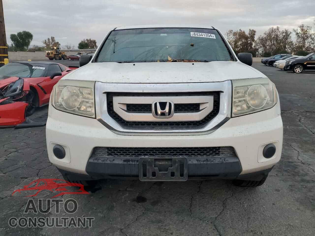 HONDA PILOT 2011 - 5FNYF3H21BB018052