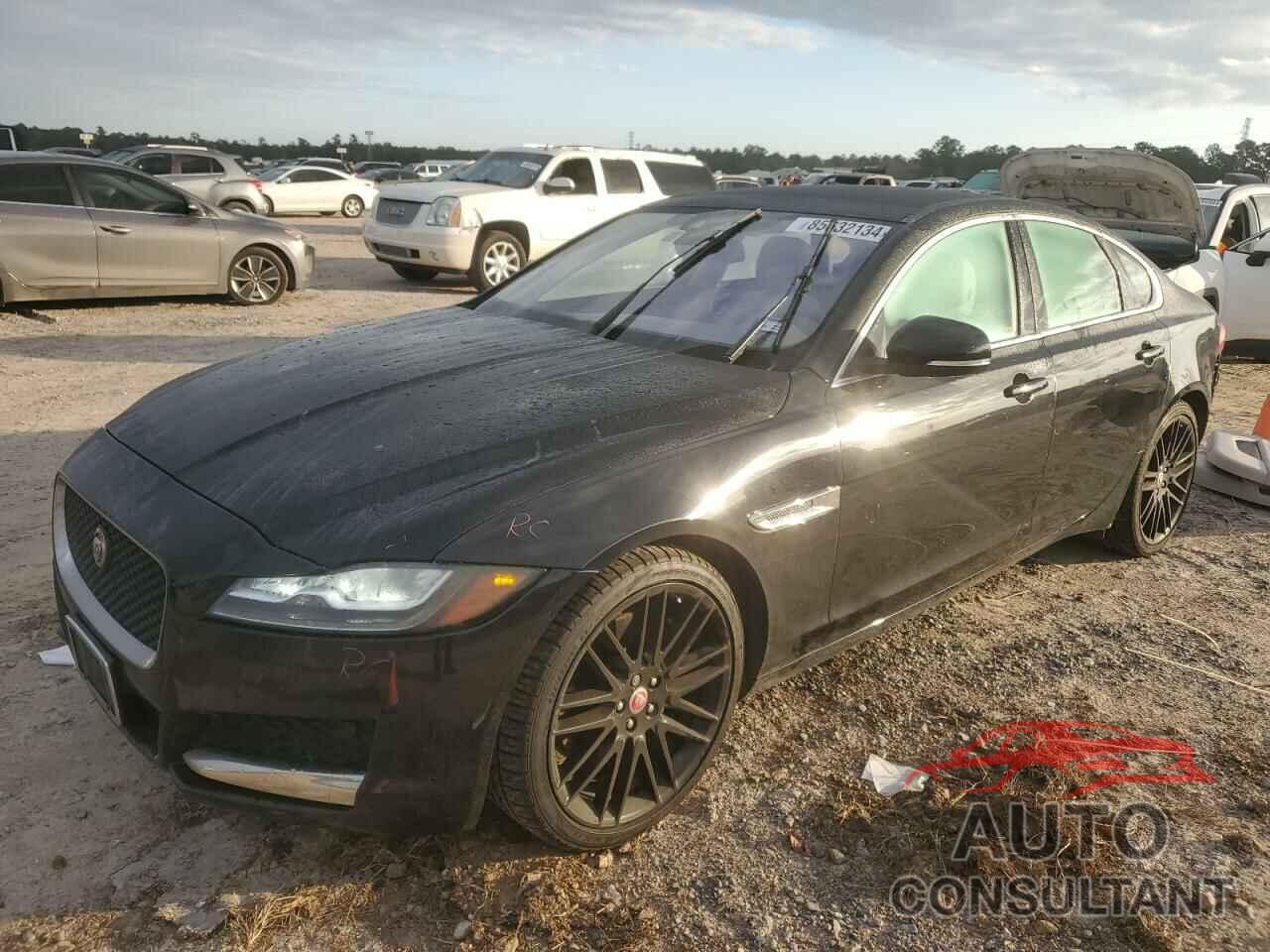 JAGUAR XF 2017 - SAJBE4BV6HCY47613