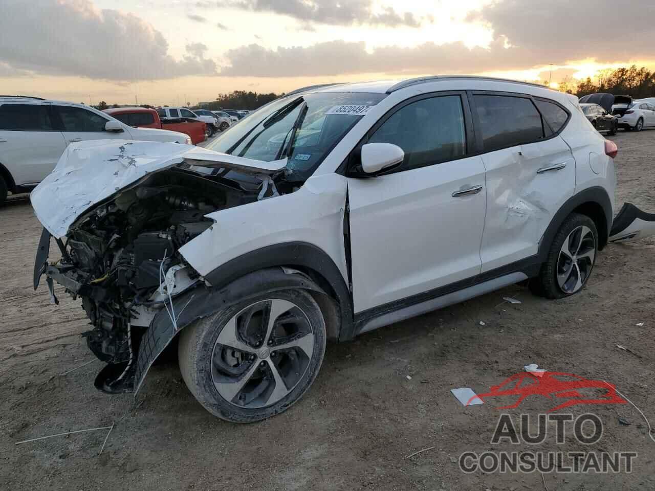 HYUNDAI TUCSON 2017 - KM8J33A28HU378418