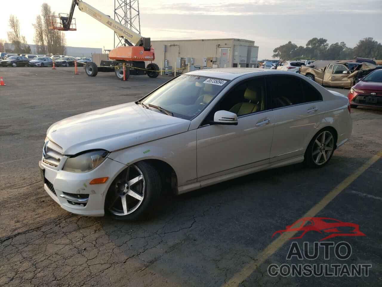 MERCEDES-BENZ C-CLASS 2014 - WDDGF4HB5EG250770