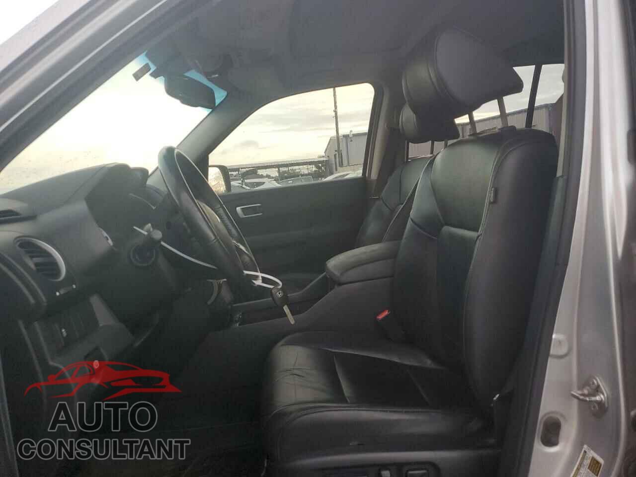 HONDA PILOT 2013 - 5FNYF4H55DB030711