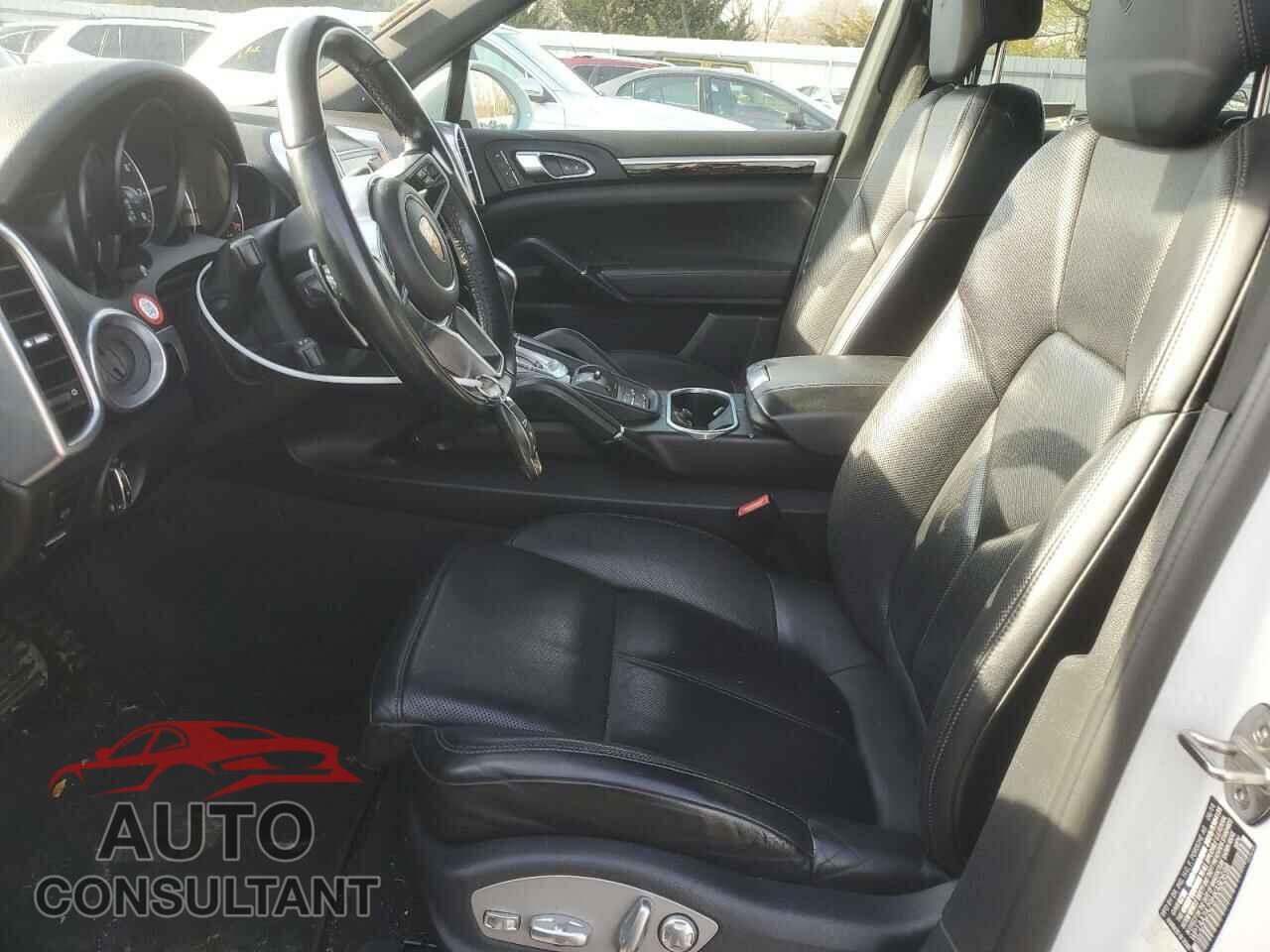 PORSCHE CAYENNE 2017 - WP1AA2A29HKA80698