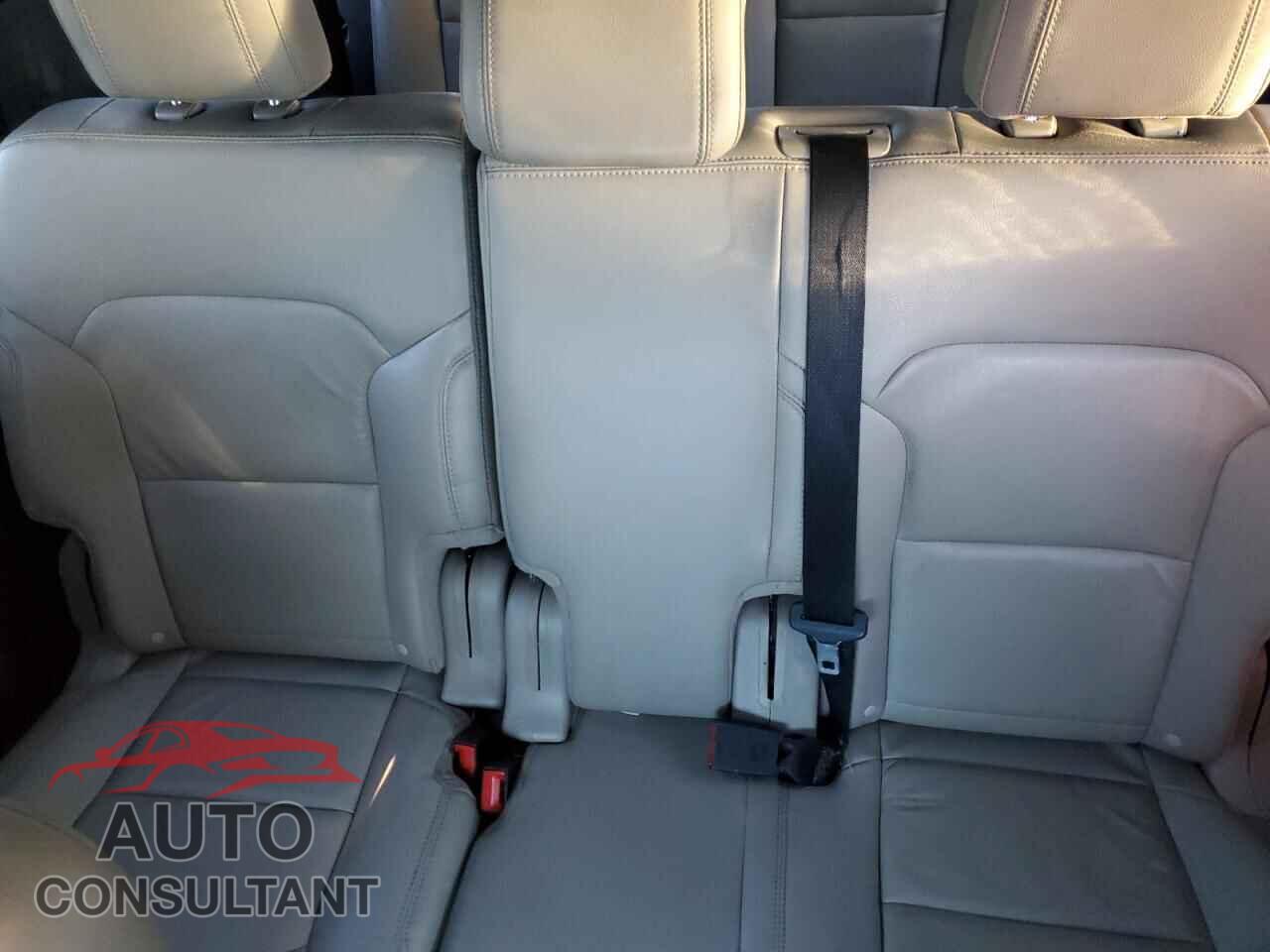 FORD EXPLORER 2018 - 1FM5K7D86JGB27381